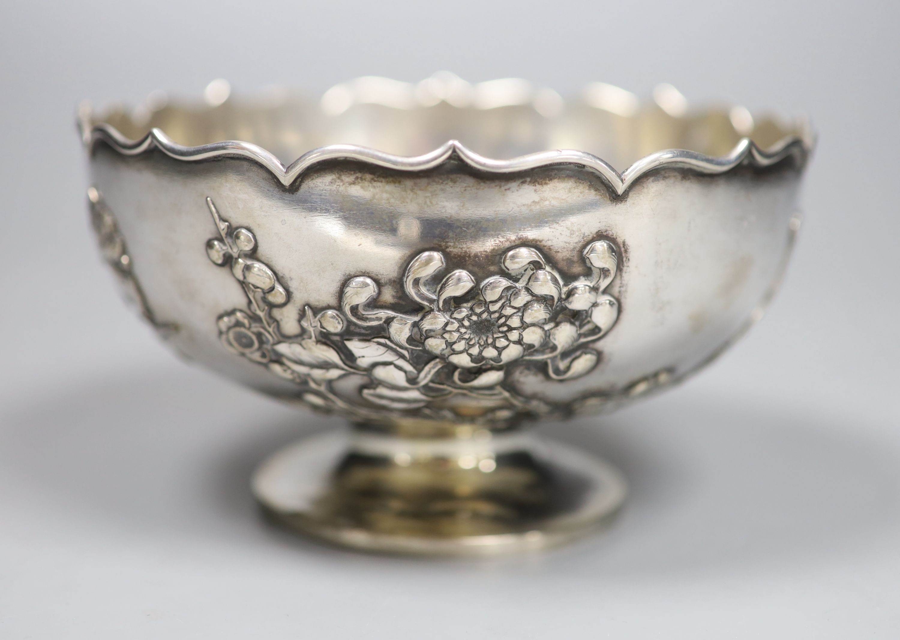 A late 19th/early 20th century Chinese Export white metal bowl by Zee Wo, diameter 15.3cm, 10oz.